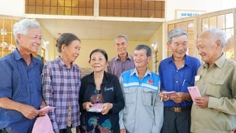 Lao động tự do có được đóng BHXH tự nguyện một lần 15 năm để nhận lương hưu?