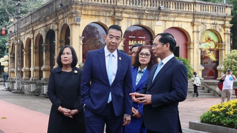 Hai Bộ trưởng Ngoại giao Việt Nam, Thái Lan thăm Hoàng thành Thăng Long