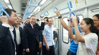 Tổng Bí thư Tô Lâm trải nghiệm thực tế Tuyến Metro số 1