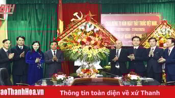 Bí thư Tỉnh ủy Nguyễn Doãn Anh chúc mừng ngành y tế nhân Ngày Thầy thuốc Việt Nam 