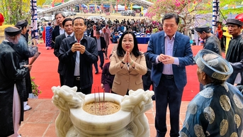 Dâng hương tưởng niệm Danh nhân Lê Thành Phương