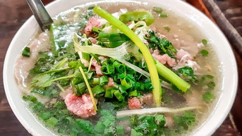 9 quán bún phở 'không thể bỏ qua' ở Hà Nội trong danh sách Michelin