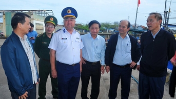 Thứ trưởng Bộ NN&PTNT Phùng Đức Tiến: Phú Yên tiếp tục thực hiện tốt nhiệm vụ chống khai thác IUU