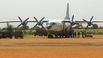 Máy bay quân sự rơi vào nhà dân ở Sudan, 46 người thiệt mạng