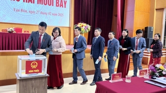 Kỳ họp chuyên đề lần thứ 27 HĐND huyện Vân Đồn khóa XX, nhiệm kỳ 2021 - 2026