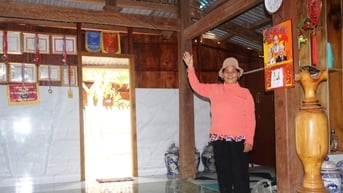 Niềm vui của người dân khi được hỗ trợ về nhà ở