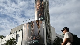 Nghệ sĩ dự lễ trao giải Oscar 2025 sẽ bớt chỉ trích Tổng thống Donald Trump?