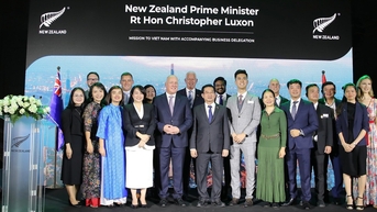 នាយករដ្ឋមន្ត្រីនូវែលសេឡង់ និងថ្នាក់ដឹកនាំទីក្រុងហូជីមិញធ្វើជាសាក្សីក្នុងកិច្ចសហប្រតិបត្តិការយុទ្ធសាស្ត្ររបស់ FPT Long Chau ជាមួយ Anlene