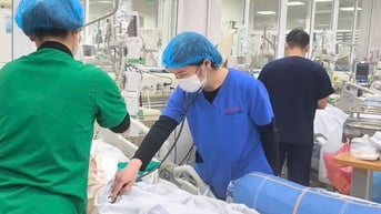 Tự trị mụn, thiếu nữ nhập viện nguy kịch vì nhiễm tụ cầu vàng