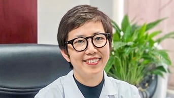 Nữ bác sĩ nối tiếp truyền thống gia đình chăm sóc người bệnh mắc 'căn bệnh bị lãng quên'