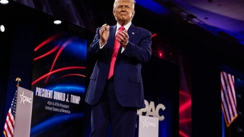 Ông Trump tăng thuế với Trung Quốc, áp thuế Canada và Mexico trong tuần sau