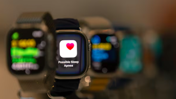 Người tiêu dùng cáo buộc Apple quảng cáo sản phẩm sai sự thật và gây hiểu lầm