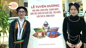 Chuyện chưa kể về hai nữ sinh sản xuất thuốc trị rôm đoạt giải khởi nghiệp