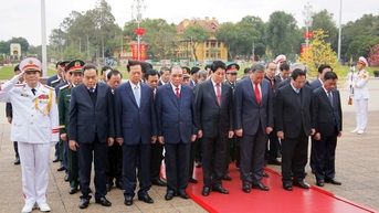 Lãnh đạo Đảng, Nhà nước và Thành phố Hà Nội tưởng niệm Chủ tịch Hồ Chí Minh