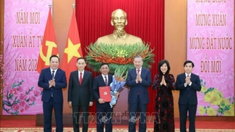 Tổng Bí thư Tô Lâm trao Quyết định của Bộ Chính trị cho 4 Đảng bộ trực thuộc Trung ương và 3 cơ quan Đảng ở Trung ương