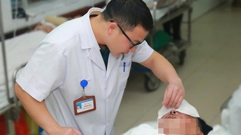 Ám ảnh tai nạn pháo nổ ngày Tết: Người mất tay, người mù mắt