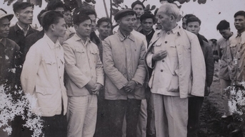 នាំ​រាជធានី​ហាណូយ​ឱ្យ​មាន​ការ​អភិវឌ្ឍ​ខ្លាំង និង​គ្រប់​ជ្រុងជ្រោយ