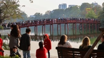 Nhiều tỉnh đón lượng khách du lịch lớn, thu nghìn tỷ dịp Tết Nguyên đán 2025