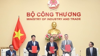 Bàn giao nhà máy điện BOT Phú Mỹ 2.2 cho EVN
