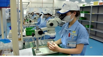 Tăng trưởng kinh tế cần tạo sự cạnh tranh lẫn nhau