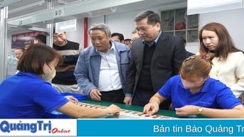 Lãnh đạo tỉnh Quảng Trị thăm, động viên doanh nghiệp, hợp tác xã ra quân sản xuất, kinh doanh đầu năm mới Ất Tỵ