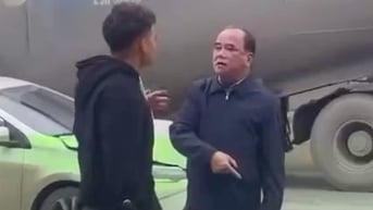 Khởi tố cán bộ trung tâm quỹ đất đánh người sau va chạm giao thông ở Hà Nội
