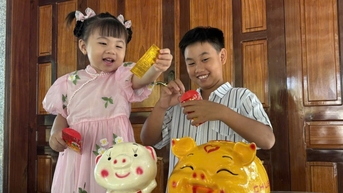Chuyên gia gợi ý 5 cách xử lý tiền lì xì của trẻ sau Tết