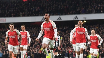 Vì sao Arsenal "án binh bất động" ở phiên chợ đông?