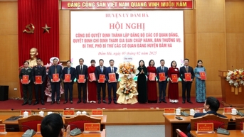 Huyện Đầm Hà: Công bố các quyết định thành lập Đảng bộ và hợp nhất cơ quan trực thuộc