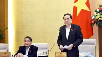 រដ្ឋាភិបាល​សម្រួល​នឹង​រួម​បញ្ចូល​ក្រសួង​ចំនួន ១៤ និង​ទីភ្នាក់ងារ​កម្រិត​ក្រសួង​ចំនួន ៣។