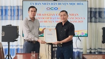 UBND huyện Mộc Hóa công bố và trao giấy chứng nhận sản phẩm OCOP