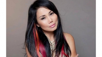 តើ​តារា​ចម្រៀង Lynda Trang Dai ជា​អ្នក​ណា​ទើប​ត្រូវ​ចាប់​ខ្លួន?
