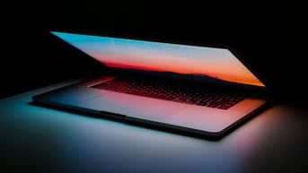 Apple hướng dẫn tắt tự khởi động MacBook khi mở nắp