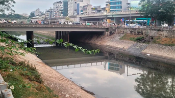 Tạm thời lấy nước hồ Tây bổ cập cho sông Tô Lịch