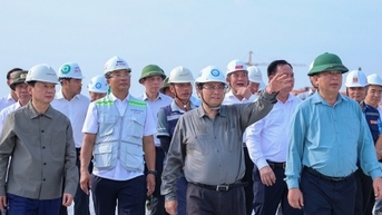 Thủ tướng kiểm tra tiến độ hàng loạt dự án trọng điểm phía Nam ngày mùng 4 Tết