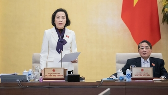 Bỏ quy định tăng 1 bậc lương, bổ sung hỗ trợ thuê nhà công vụ trong Luật Nhà giáo