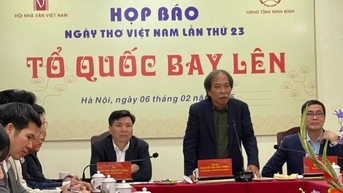 Ngày thơ Việt Nam "Tổ quốc bay lên" lần đầu tiên tổ chức tại Ninh Bình