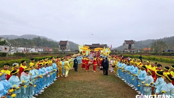 Quang Ninh, Yen Tu 봄 축제 개최