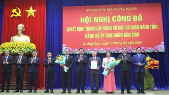 Công bố các quyết định thành lập các Đảng bộ, cơ quan trực thuộc Tỉnh ủy