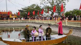 ពិធីបុណ្យនិទាឃរដូវដ៏អ៊ូអរ