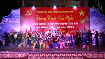 Tiên Yên tổ chức văn nghệ chào mừng thanh niên lên đường nhập ngũ