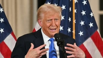 Tổng thống Donald Trump đòi khoản thiệt hại 20 tỉ USD vì bị dẫn dắt dư luận