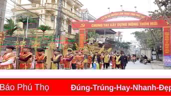 Lễ rước “Lúa thần” xã Tứ Xã