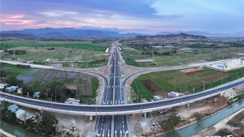 Đầu tư hạ tầng giao thông, thúc đẩy kinh tế tăng trưởng