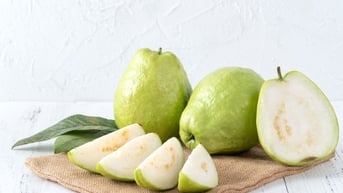 Những loại quả giàu vitamin C nhất mà không phải ai cũng biết