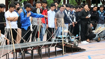 Khám phá chính mình, nhận quà dễ thương tại Tư vấn mùa thi