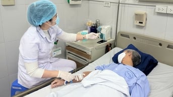Thói quen ngậm tăm tre, cụ ông phải cắt bỏ một phần gan