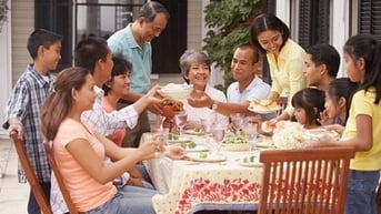 Bữa cơm họp mặt khiến tôi thấy rõ gia đình nếu không tồn tại 'hai chữ' này còn đáng sợ nghèo đói