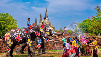 Kinh nghiệm du lịch Thái Lan dịp lễ 30/4: Khám phá lễ hội Songkran và các địa điểm hấp dẫn