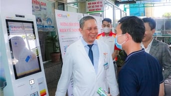 HDBank: Ngân hàng đầu tiên đưa Kiosk y tế thông minh vào nâng cao trải nghiệm khám chữa bệnh cho người dân